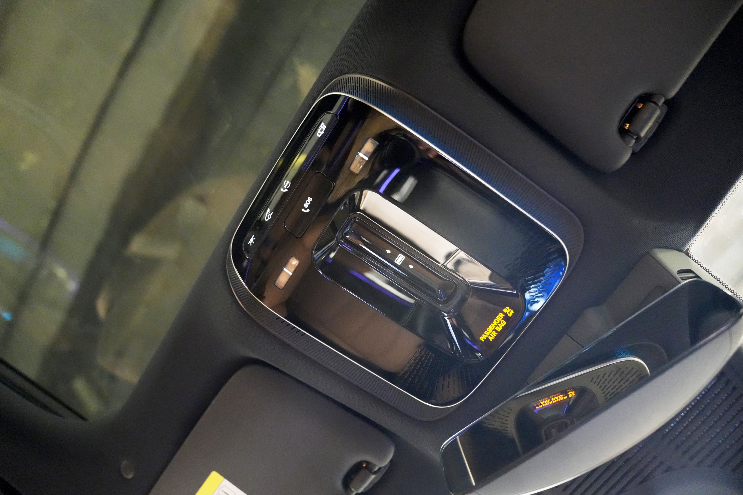 Mercedes-Benz E-Class  E200